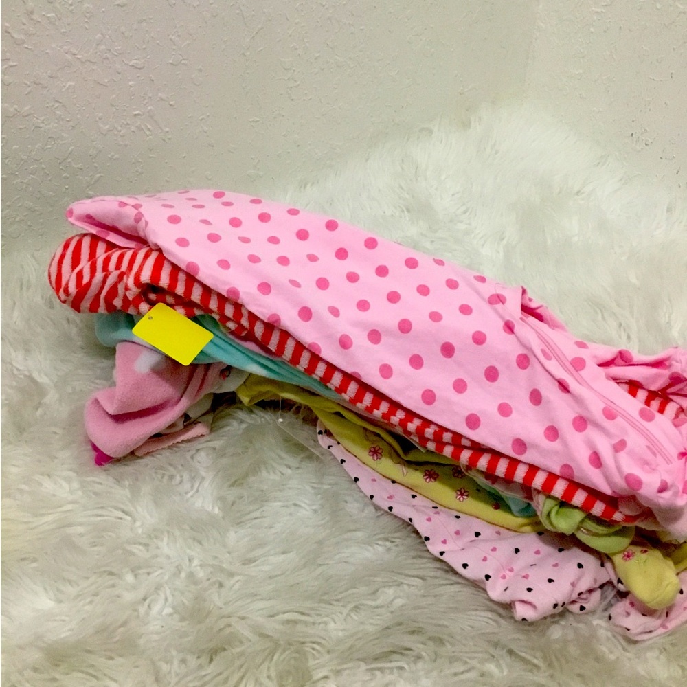 8 pijamas bundle for baby girls size 3 Months pre owned